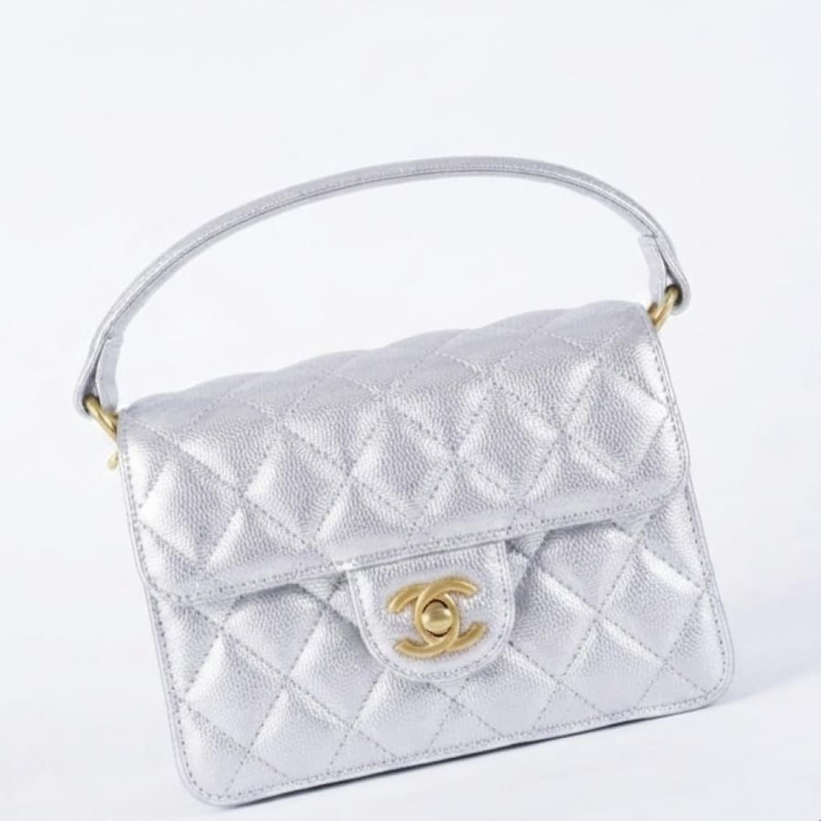 شنطة يد  CHANEL كلاسيك