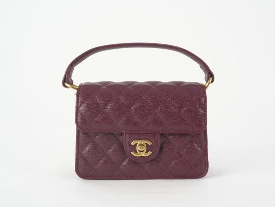شنطة يد  CHANEL كلاسيك