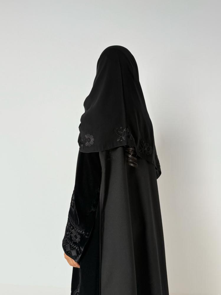 عبايه اصايل بليزر بقماش مخمل كوري مع تطريز ناعم
