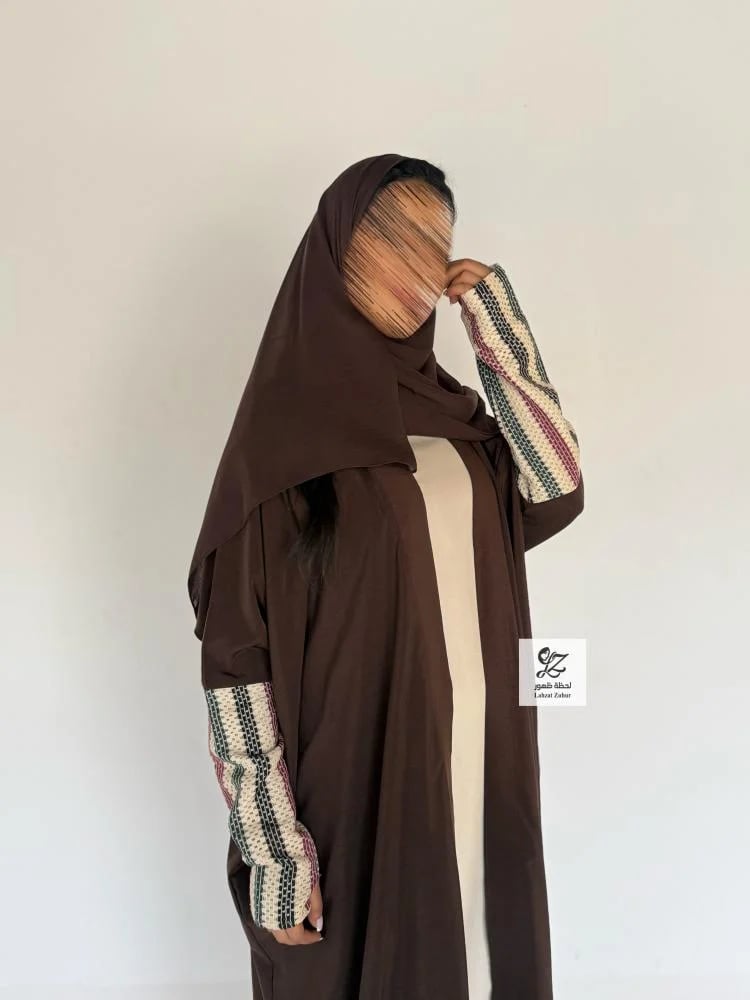 عبايه ابهار نص بشت بقماش حرير تداخل تريكو لون بني