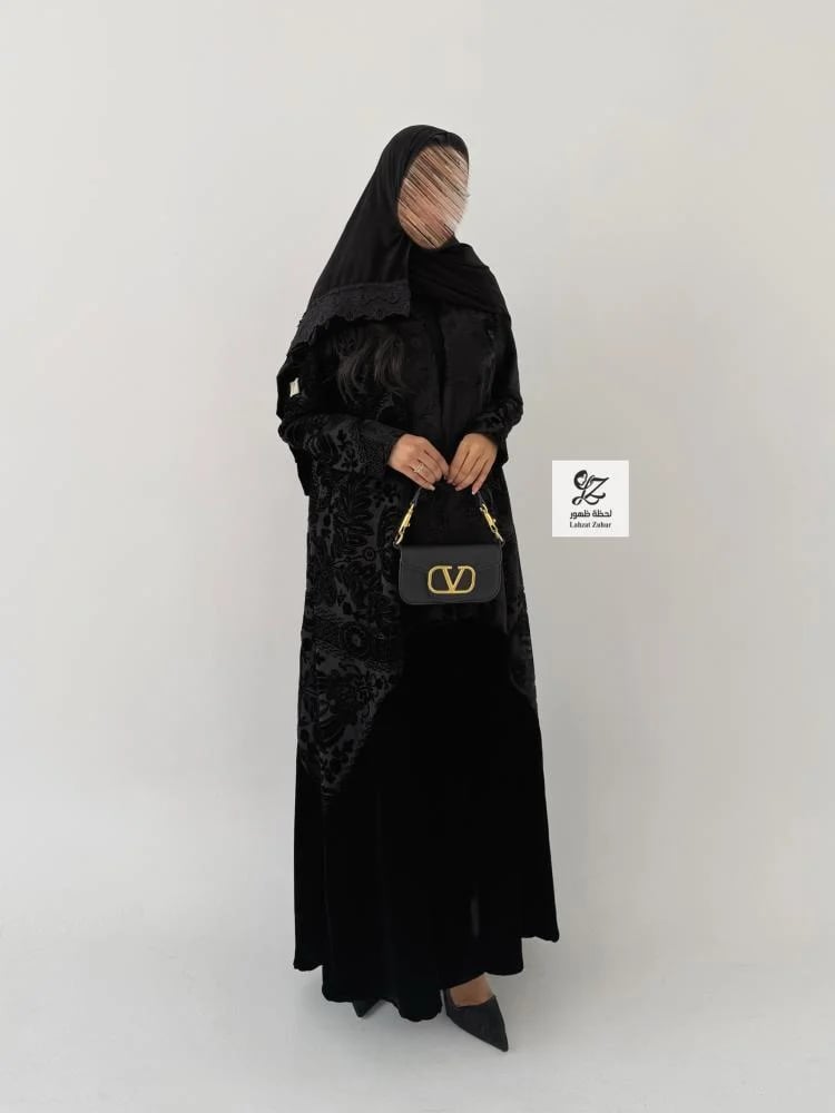 عباية ترف قصة A بقماش مخمل كوري بتدخيل شيفون مخمل
