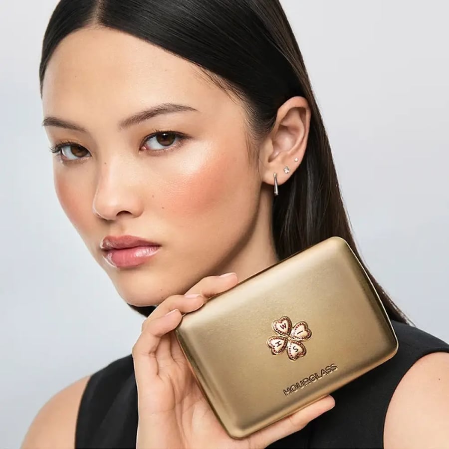 HOURGLASS - Ambient Lighting Edit