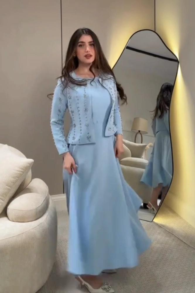 فستان ميد باربي بجاكيت المزين بالتطريز اليدوي
