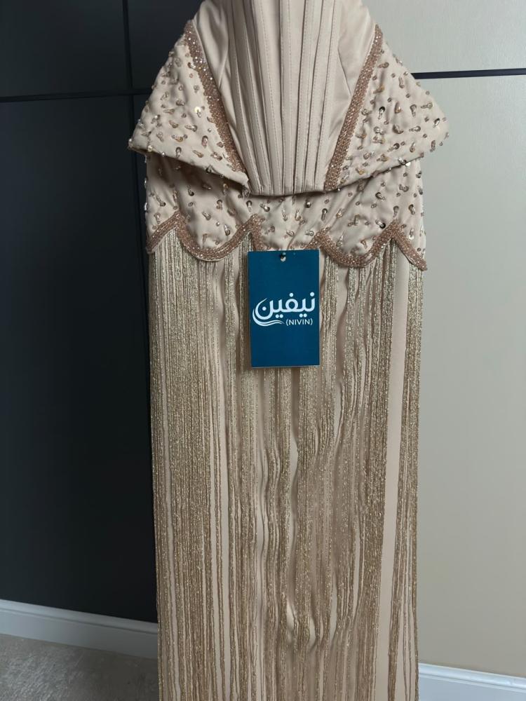 فستان سهرة قولدن