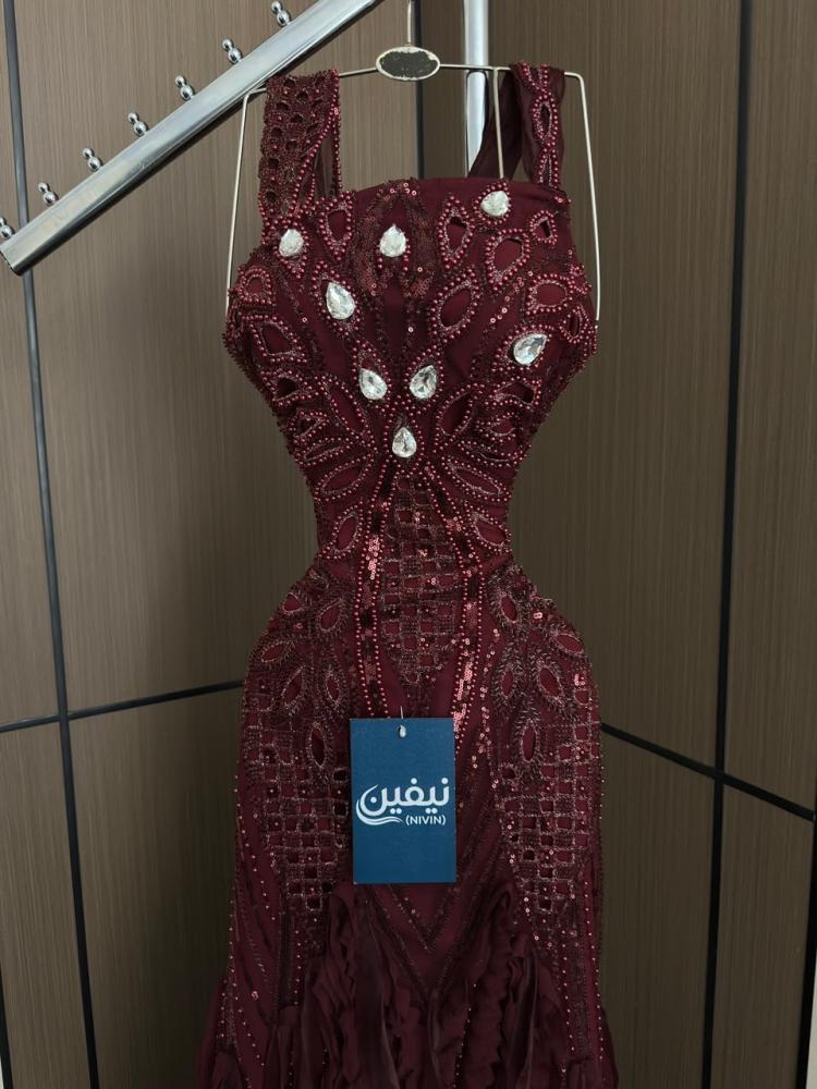 فستان نردين