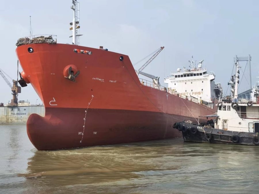 Bitumen/Asphalt Carrier 6200 T For Sale