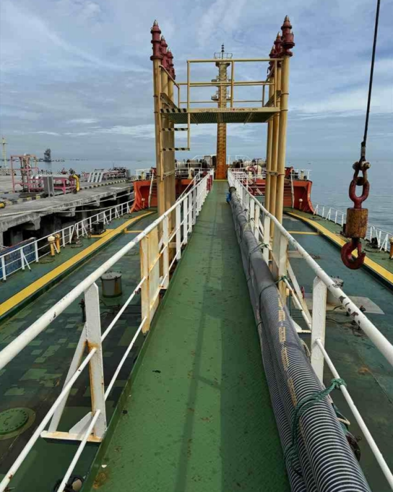 Product Oil Tanker 7139 T For Sale