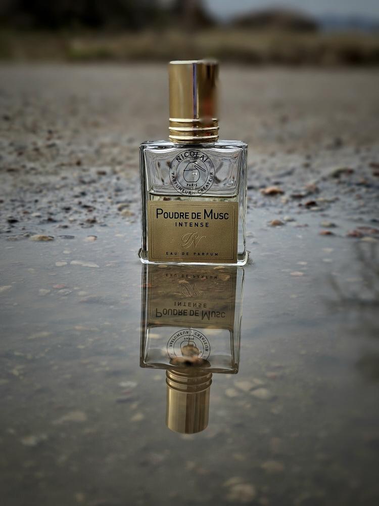 عطر نيكولاي باودر دي مسك انتنس او دو بارفيوم 100 مل