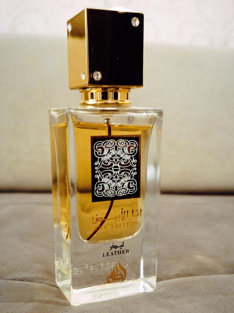 عطر لطافة أنا أبيض ليذر او دو بارفيوم 60 مل