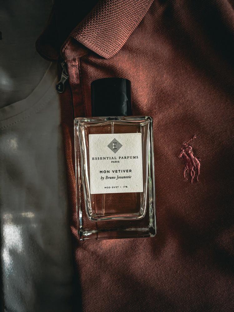 عطر ایسینشیال بیرفيوم مون فيتيفر 100 مل