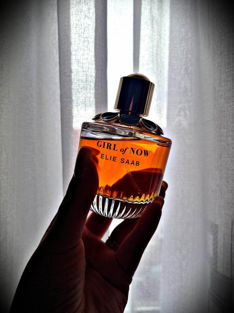 عطر إيلي صعب جيرل أوف ناو أو دو بارفيوم 90 مل للنساء
