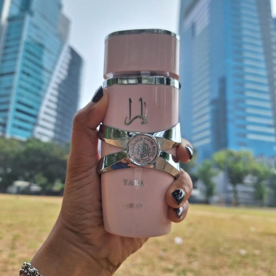 عطر يارا من لطافة او دو بارفيوم للنساء 100 مل