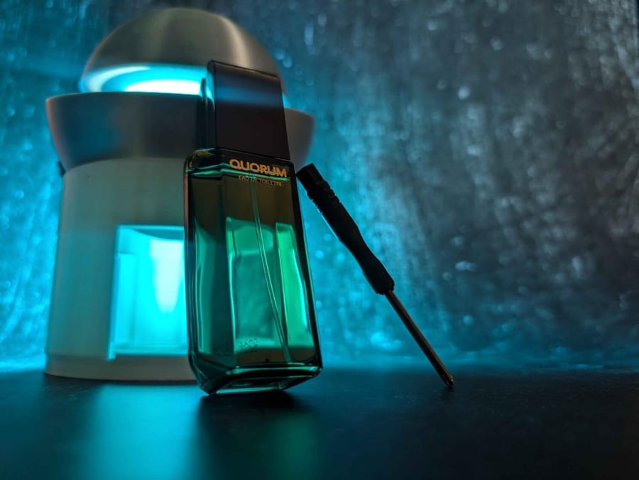 عطر انطونيو بويج كواروم تواليت 100 مل