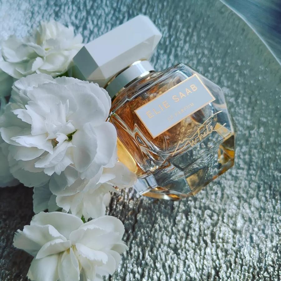 عطر إيلي صعب لو بارفيوم إن وايت أو دو بارفيوم 90 مل للنساء
