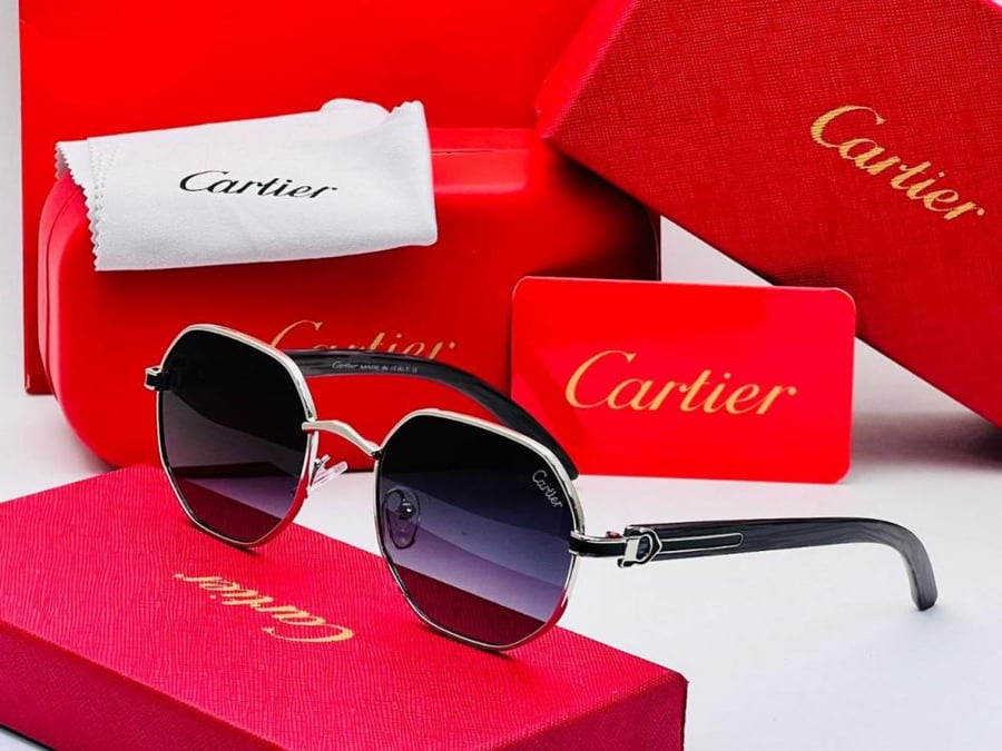 نظارات كارتييه (Cartier) مع الملحقات