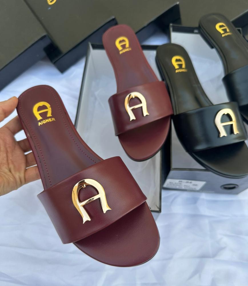 حذاء Aigner الأنيق يجمع الراحة بالأناقة