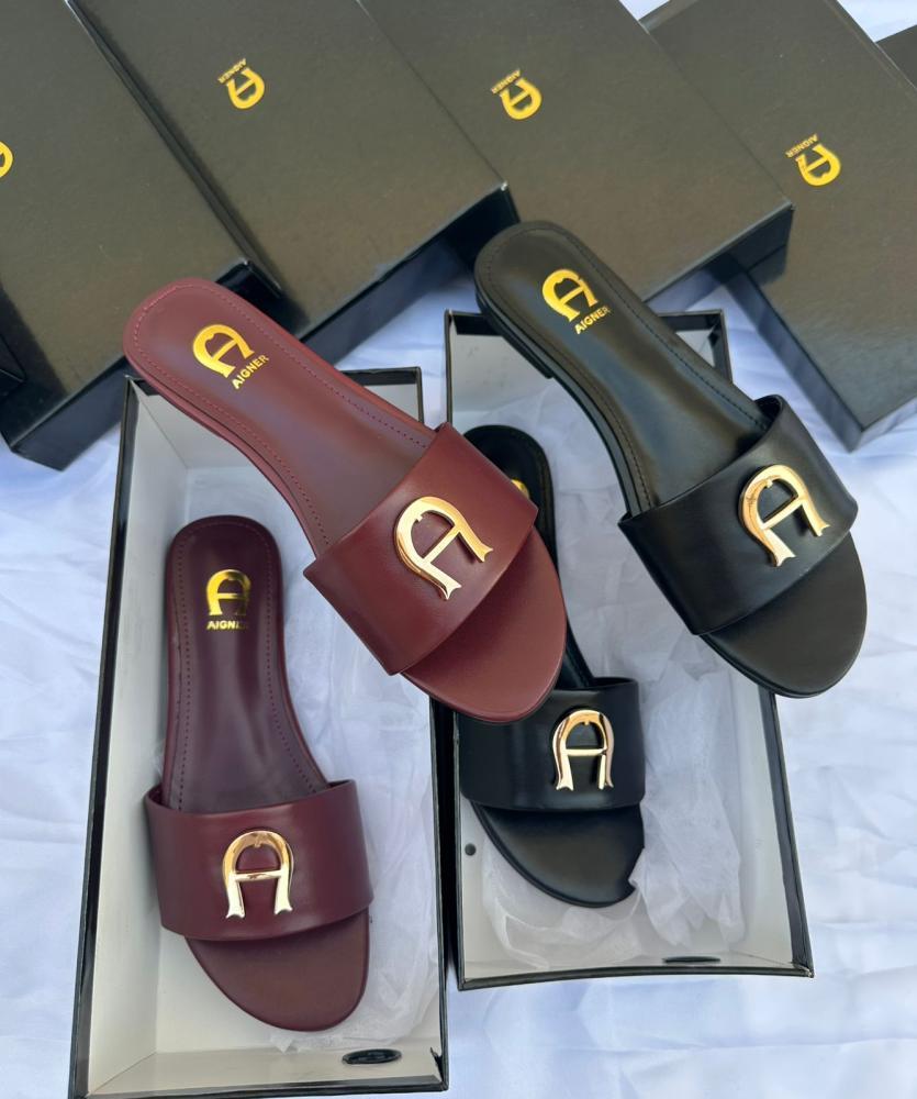 حذاء Aigner الأنيق يجمع الراحة بالأناقة