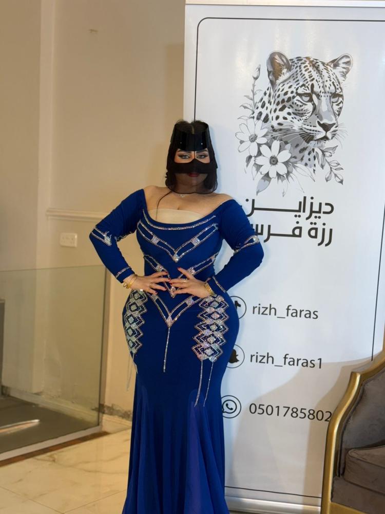 فستان ازرق كرستال