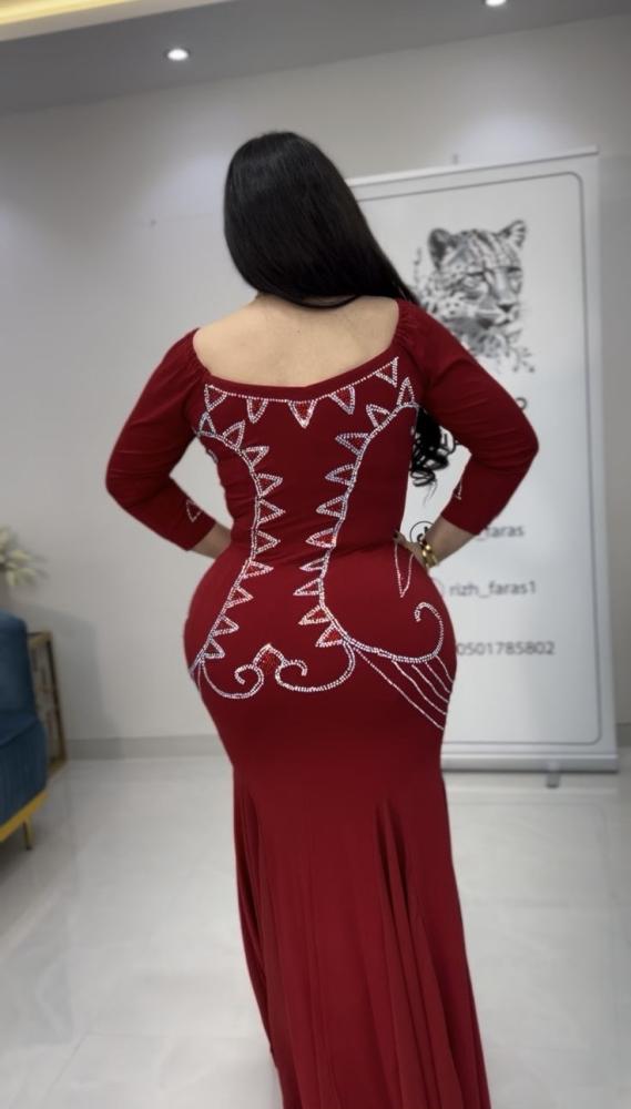 فستان احمر كرستال