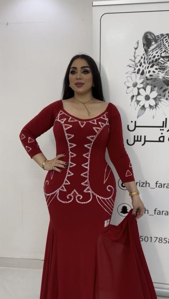 فستان احمر كرستال