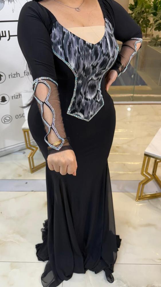فستان اسود كرستال