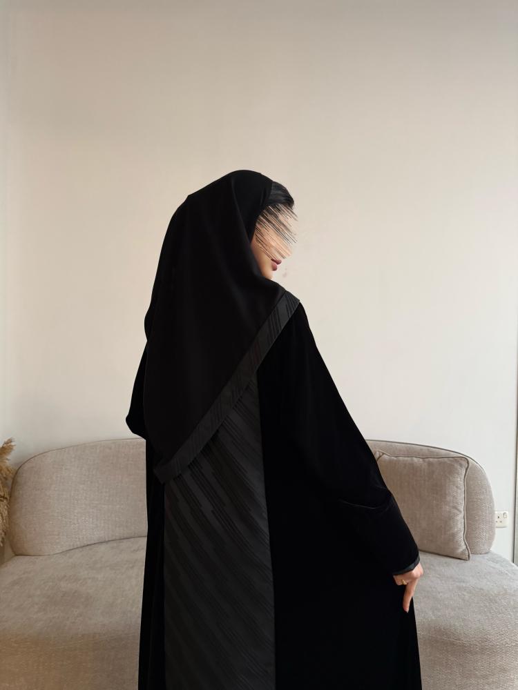 Y10