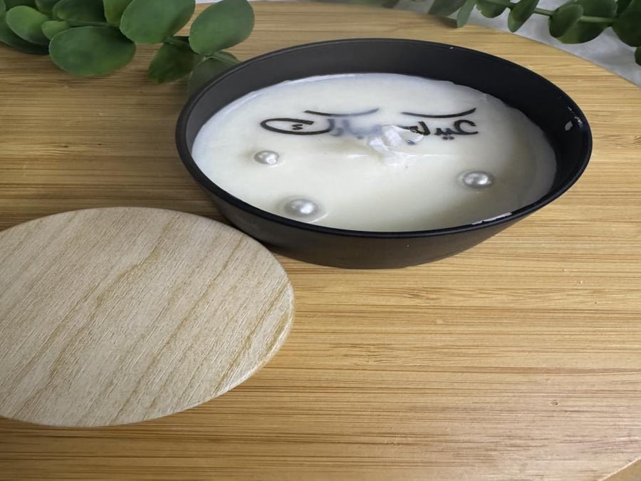 Candle with theme