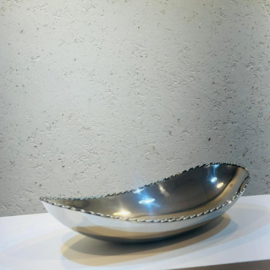 صحن تقديم من الاستانلس استيل  مقاس43×23×10سم