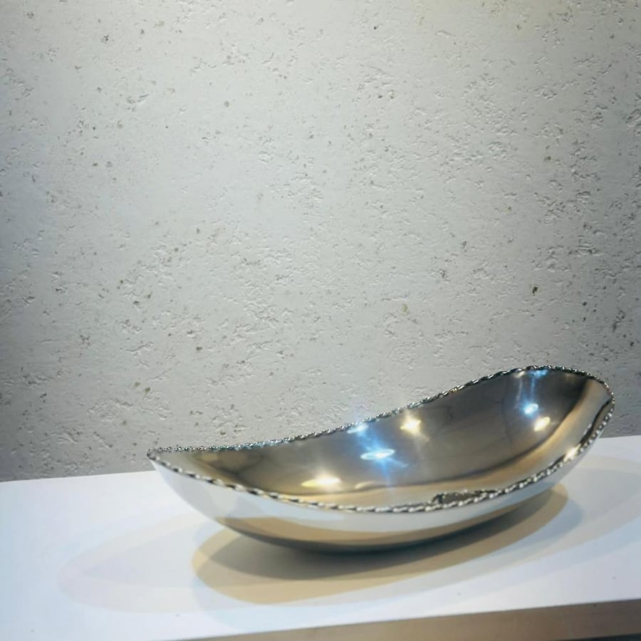 صحن تقديم من الاستانلس استيل  مقاس43×23×10سم