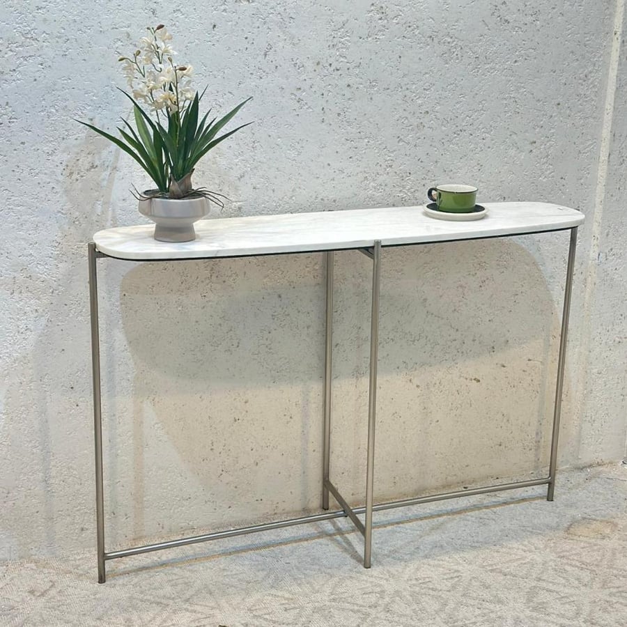 طاولة مدخل او كونسول بتصميم عصري كلاسيك رخام قاعده حديد مقاس 123×34×80سم