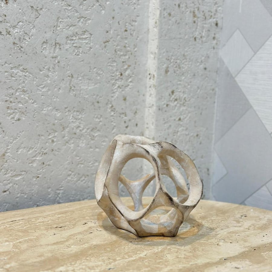 مجسّم ديكوري عصري بتصميم هندسي فريد23×8×12سم