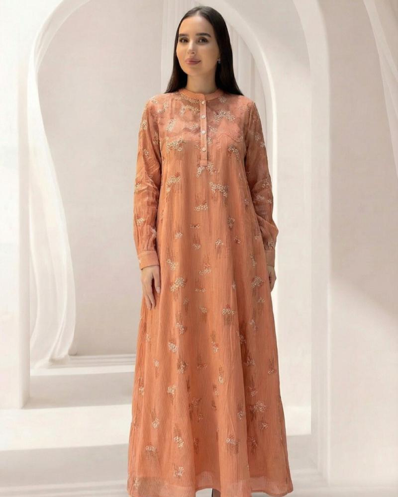 Silk dress with floral pattern, flared, with hand embroidery