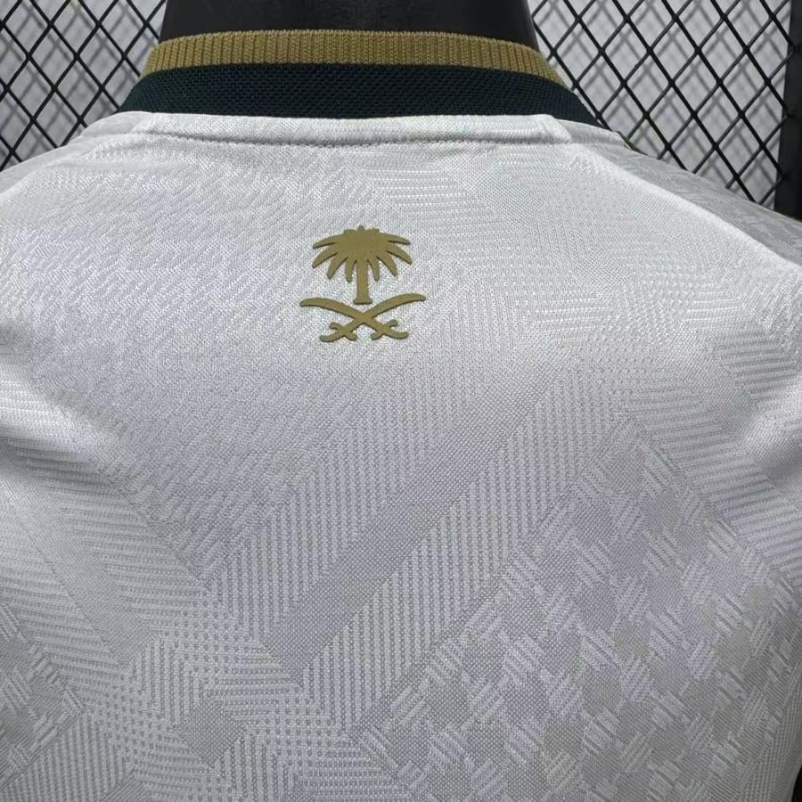 تيشيرت المنتخب السعودي الابيض 26/27