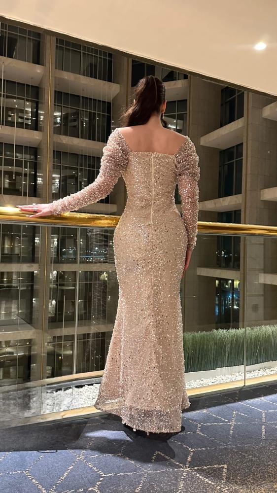 Evening dress beige with Kordana rhinestones, lining is torn