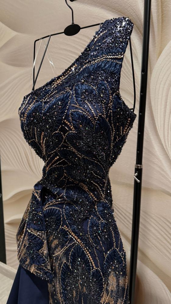 Evening dress navy blue fabric jacquard embroidery cost tail Barbie flared