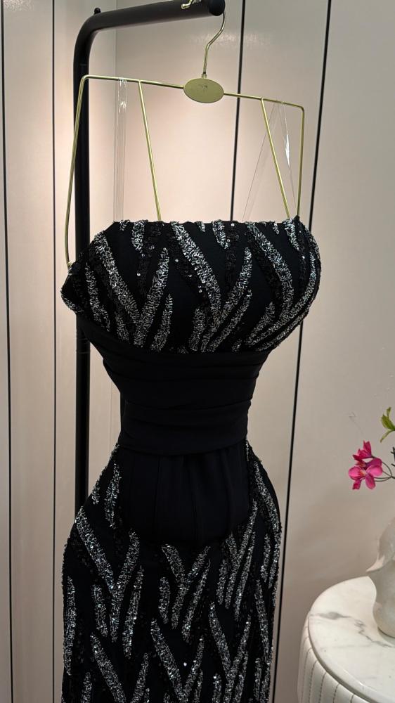 Evening dress silver on black fabric embroidered velvet and the chest corset Barbie