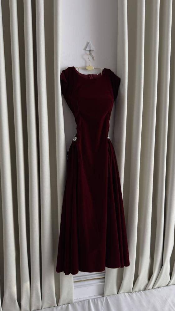 Evening dress maroon