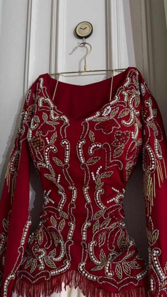 Afrehol party red material Barbie embroidered hand-stitched top C Y pants
