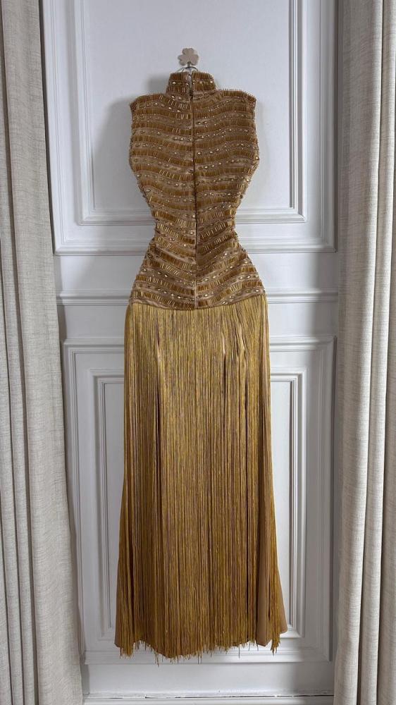 Evening dress gold material embroidery hand + fringe lining tear