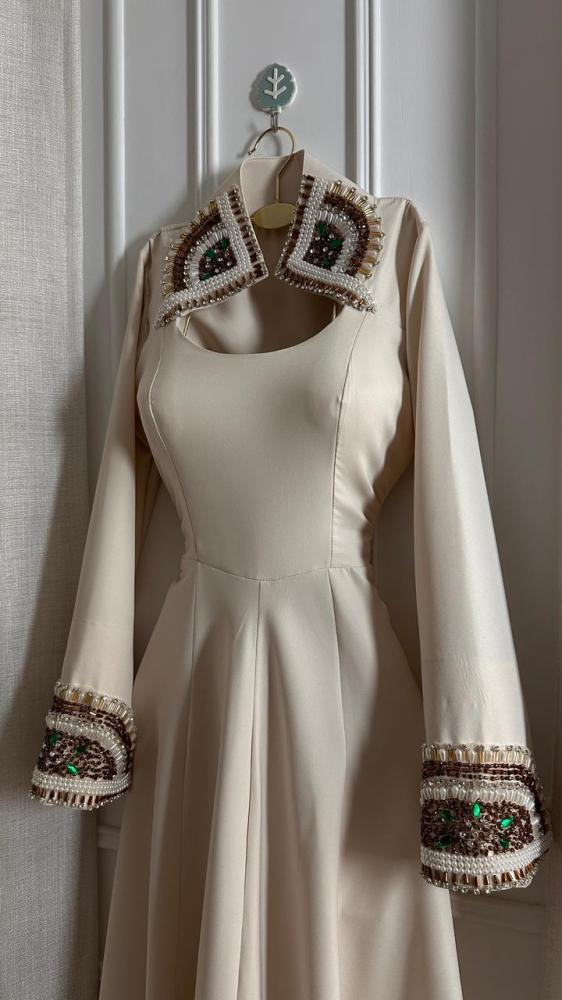 Evening dress beige fabric Barbie embroidery
