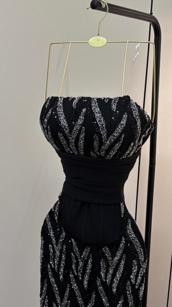 Evening dress silver on black fabric embroidered velvet and the chest corset Barbie