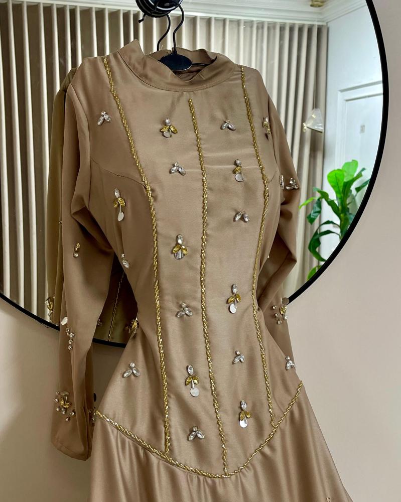 Evening dress, material silk, taffeta, and hand embroidery