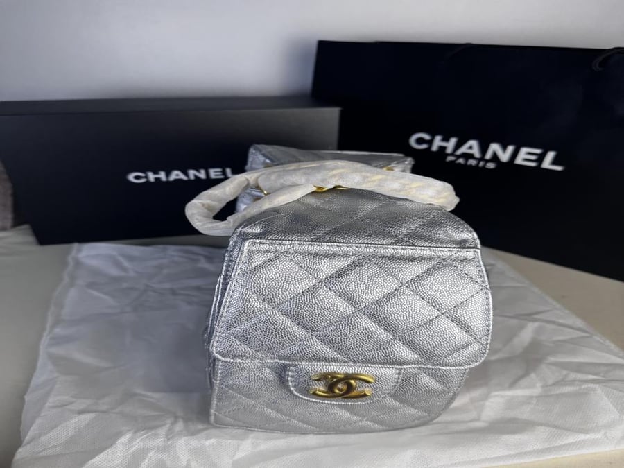 شانيل  فضي  مقاس 25-32cm