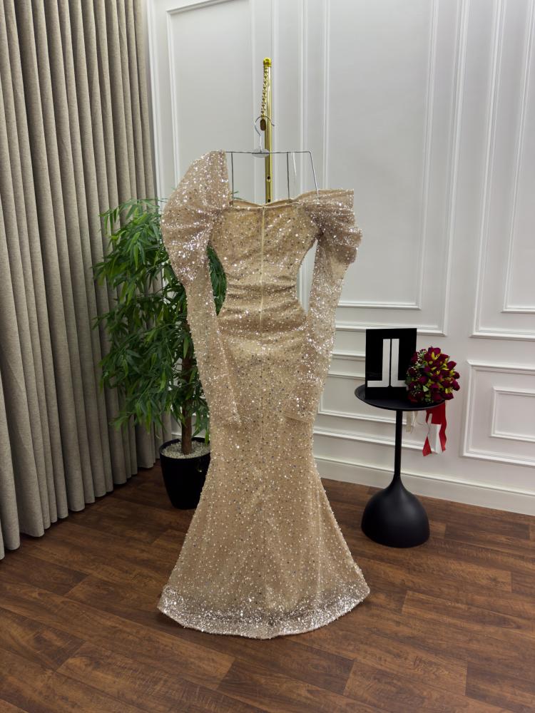 Evening dress beige with Kordana rhinestones, lining is torn