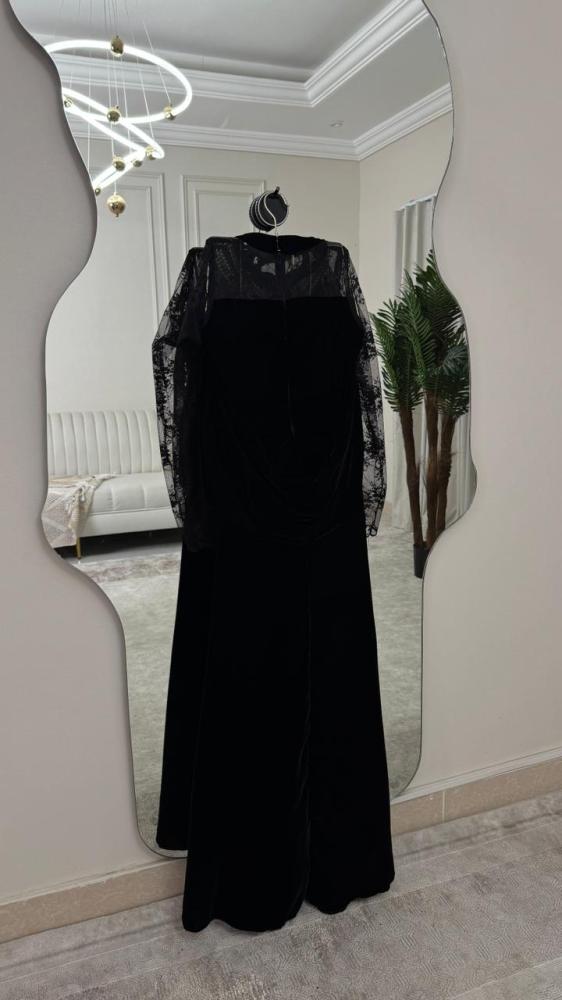 Evening dress black fabric velvet Korean and lace and lace of the chest