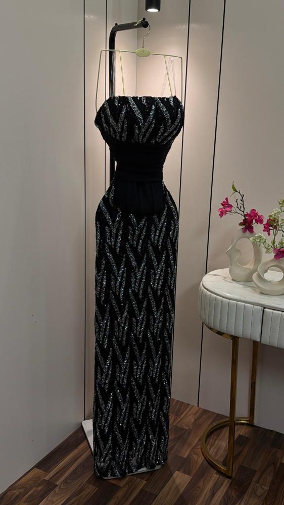 Evening dress silver on black fabric embroidered velvet and the chest corset Barbie