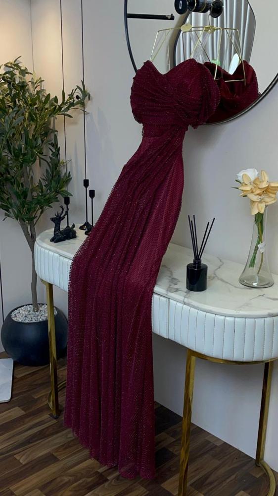 فستان سهرة أحمر الخامة شبك علا فصوص زركون وبطانه باربي للمناسبات والأعراس