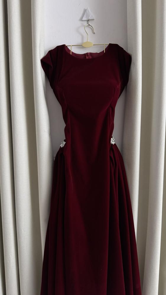 Evening dress maroon