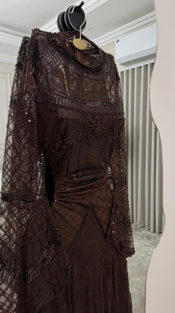 Evening dress black beaded embroidery hand-made and lace two colors