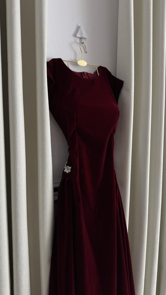 Evening dress maroon